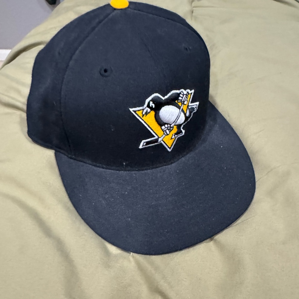 Pittsburgh Penguins Men’s Vintage Hockey Mitchell & Ness Black and Yellow